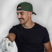 Load image into Gallery viewer, Brett wearing a B&C Golf olive green rope hat.